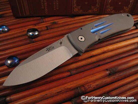 Bob Dozier - Large Folding Hunter w/Graphic