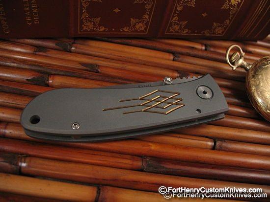 Bob Dozier - Rare Small Folding Hunter w/Graphic