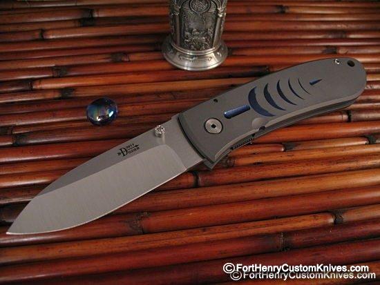 Bob Dozier - Large Folding Hunter w/Graphic