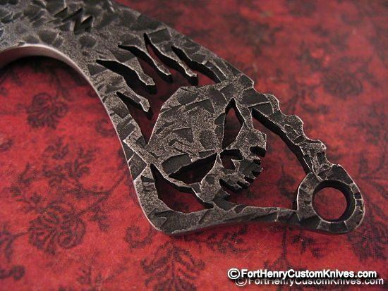 Black Dragon Forge - V3 Skull Neck Knife - Image 3