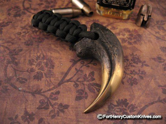 Classy Raptor - Raptor Claw