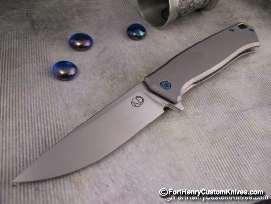 Kamil Dlugosz - Custom Arsen Flipper - Blue Accents