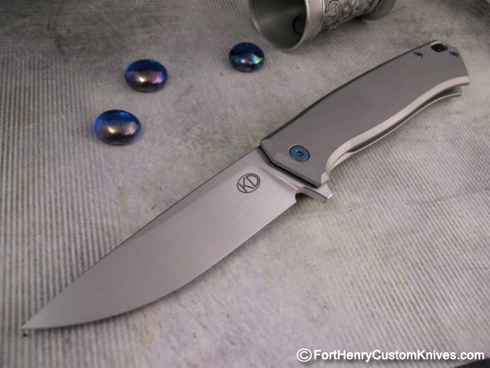 Kamil Dlugosz - Custom Arsen Flipper - Blue Accents