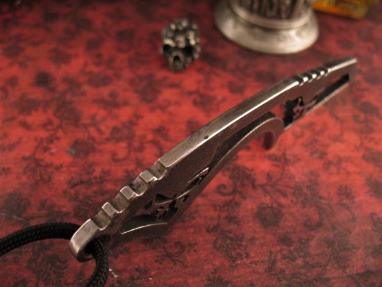 Black Dragon Forge - V2 Skull Neck Knife - Image 3