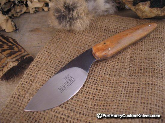 Arno Bernard Sr - Personal Skinner - Giraffe Bone