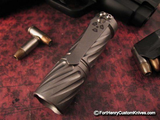 Hanko Machine Works - Stonewashed Titanium Twisted Trident