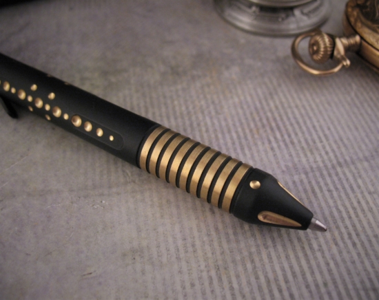Brian Fellhoelter/Cptn Axel - Black & Gold Ti-Bolt - Image 4