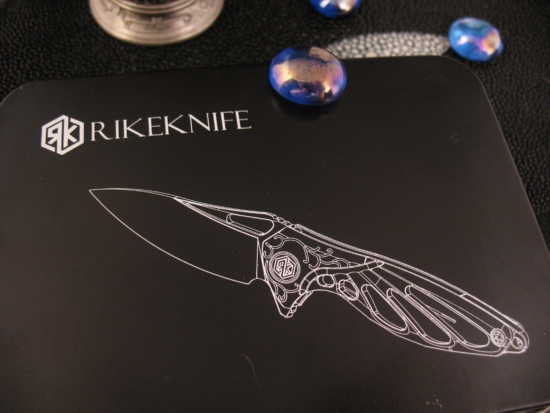 Rike Knife - Hummingbird Miniature Flipper - Damasteel - Image 3