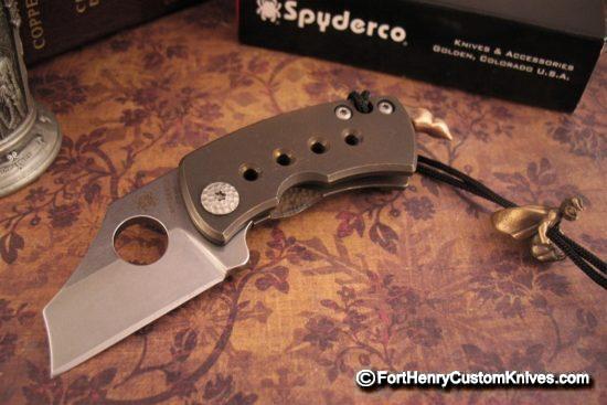 Spyderco / Jon McNees - McBee w/Stinger & Bead - Bronze