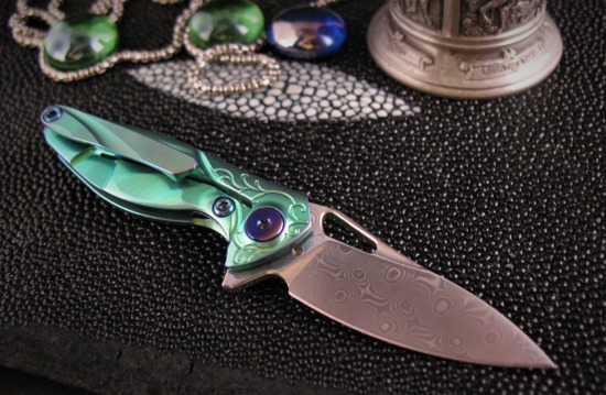 Rike Knife - Hummingbird Miniature Flipper - Damasteel - Image 8