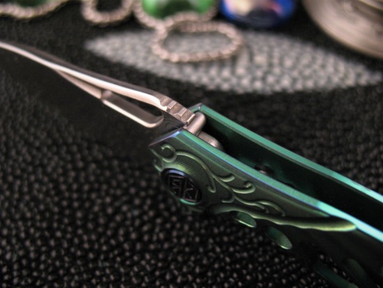 Rike Knife - Hummingbird Miniature Flipper - Damasteel - Image 5