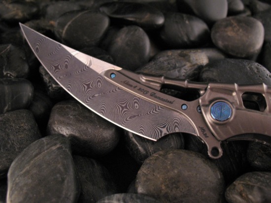 Rike Knife - Alien 4 - Knife & Pen Set - Damasteel - Discon - Image 2
