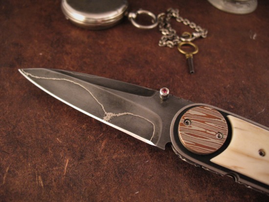 Corrie Schoeman - Raindrop Folder - Ruby Accents - Image 3