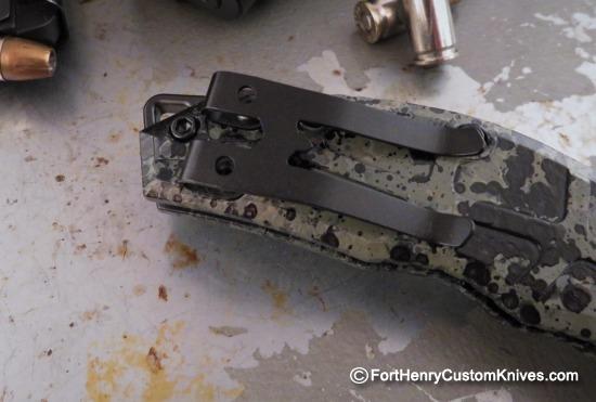 Heretic Knives - Martyr Auto - RE Predator Skin Camo - Image 6