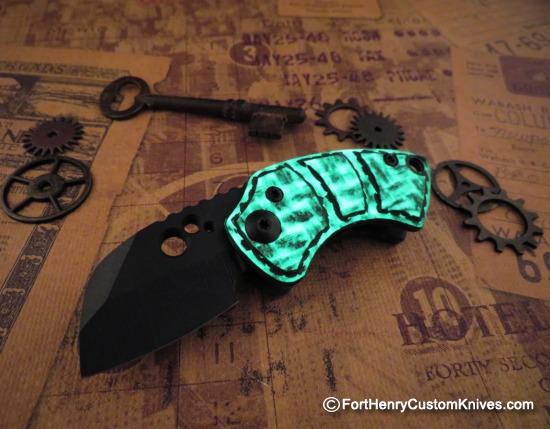 Koch Tools - Gnat Friction Folder - Glow In The Dark Carbon Fiber - Image 6