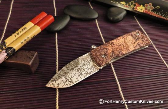 caston paw claw open