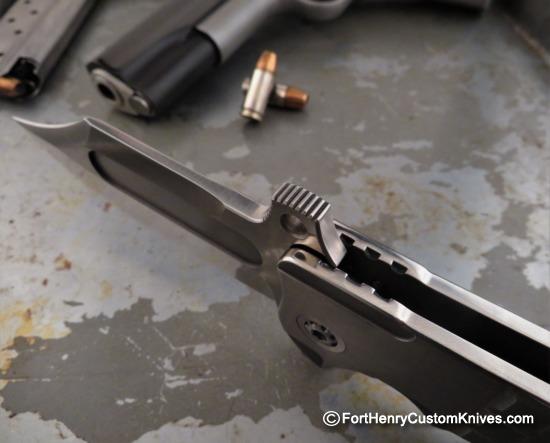 Andre de Villiers - Badlands Bowie - Frag Scales - Image 4