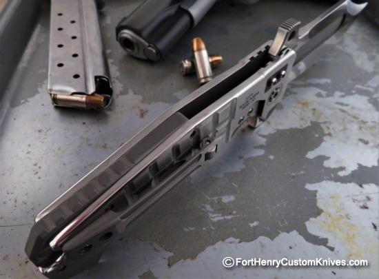 Andre de Villiers - Badlands Bowie - Frag Scales - Image 5