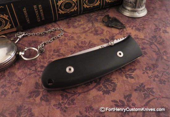 Dozier Folding hunter closed