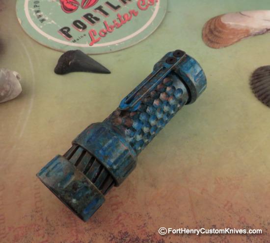 Heretic Knives - New Medusa Flipper & Mechforce Flashlight Set - Chemtina Finish - Image 8