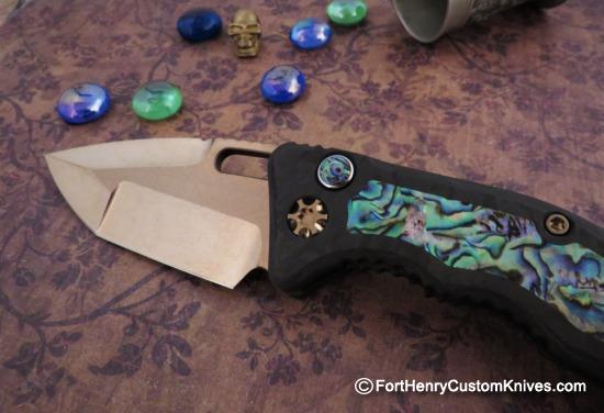 Heretic Knives - Lim Ed Medusa Auto - Bronze - Abalone Inlay - Image 2
