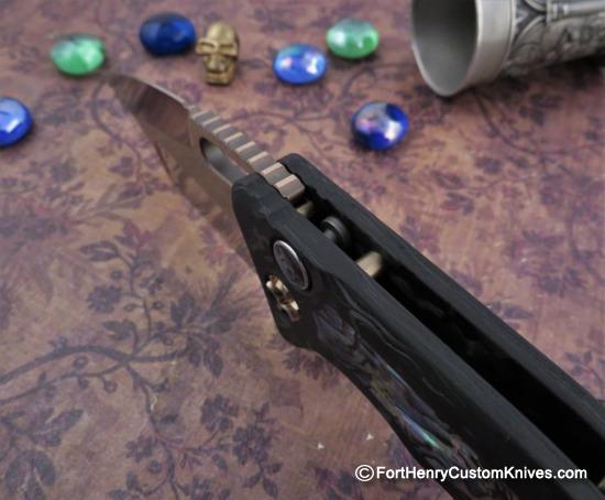 Heretic Knives - Lim Ed Medusa Auto - Bronze - Abalone Inlay - Image 3