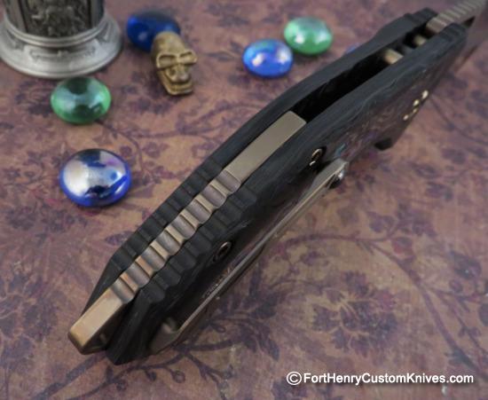 Heretic Knives - Lim Ed Medusa Auto - Bronze - Abalone Inlay - Image 4