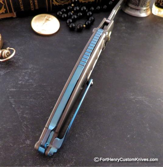 Rike Knife - RK1902 - Blue Carbon Fiber - M390 - Image 3