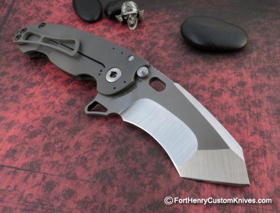 DireWare - NEW V7 Solo - Tanto Recurve Flipper - Carbon Fiber - Image 6