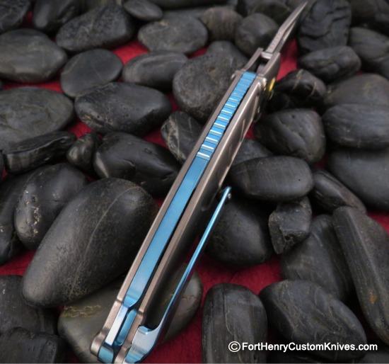 Rike Knife - RK1902 - Red Carbon Fiber - M390 - Image 3