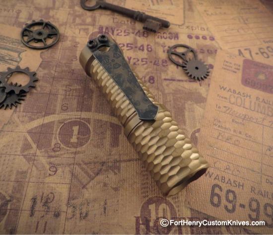 Hanko Machine Works - Brass Gunner Grip Trident