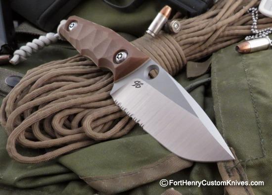 Piotr Gosciniak / PG Knives - Custom Spider - Serrations