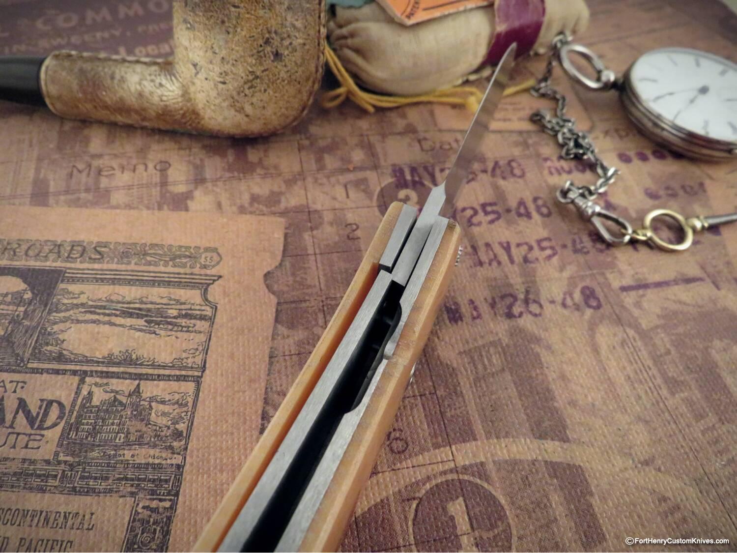 Bob Dozier - Custom Folding Hunter - Coral Inlay - Image 4